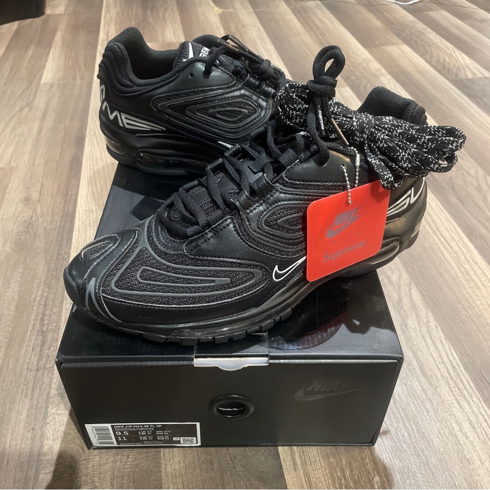 Air Max 98 TL Supreme Size 9.5M Brand New✅